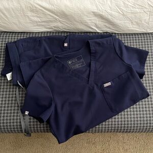 FIGS Navy Blue Scrub Set